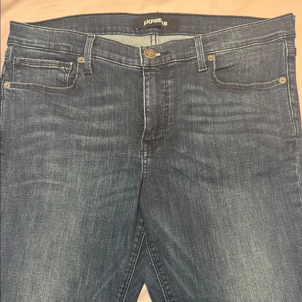 Express Jeans - Picture 2 of 3